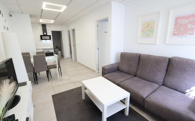 Resale - Bungalow -
Torrevieja - Costa Blanca