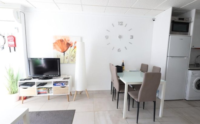 Resale - Bungalow -
Torrevieja - Costa Blanca