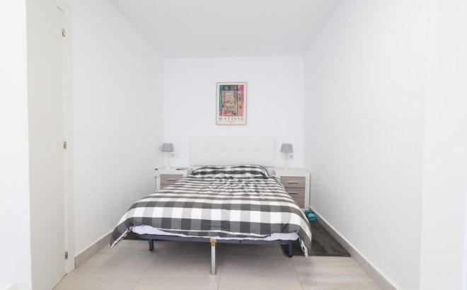 Resale - Bungalow -
Torrevieja - Costa Blanca