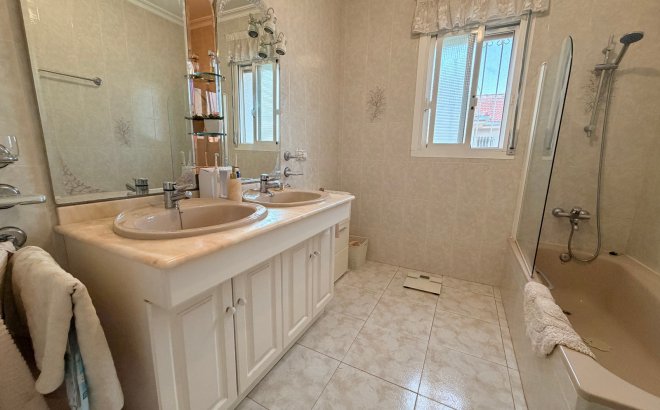 Resale - Villa -
Ciudad Quesada - Costa Blanca