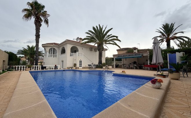 Resale - Villa -
Ciudad Quesada - Costa Blanca