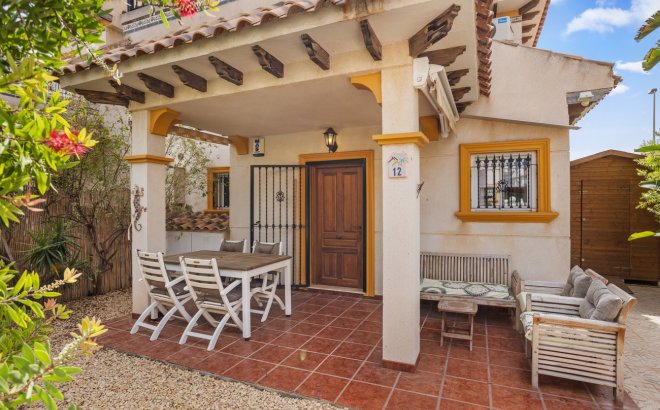 Herverkoop - Semi Detached -
Lomas de Caboroig