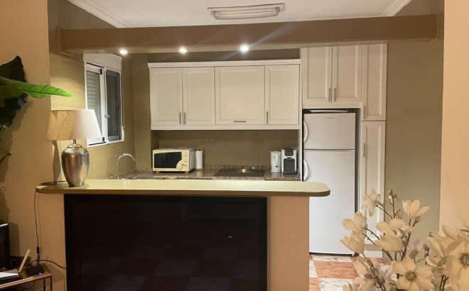 Herverkoop - Semi Detached -
Lomas de Caboroig