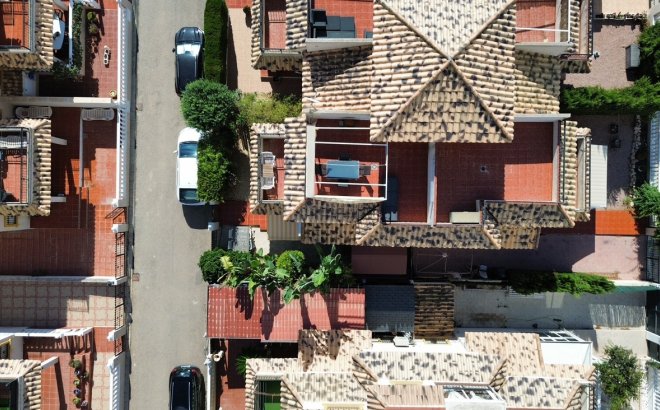 Herverkoop - Semi Detached -
Lomas de Caboroig