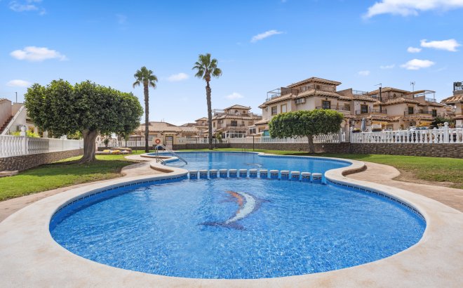 Herverkoop - Semi Detached -
Lomas de Caboroig