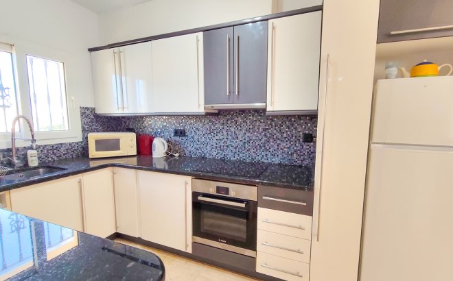 Revente - Villa -
Villamartin - Costa Blanca