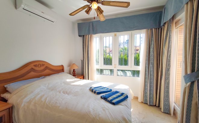 Revente - Villa -
Villamartin - Costa Blanca
