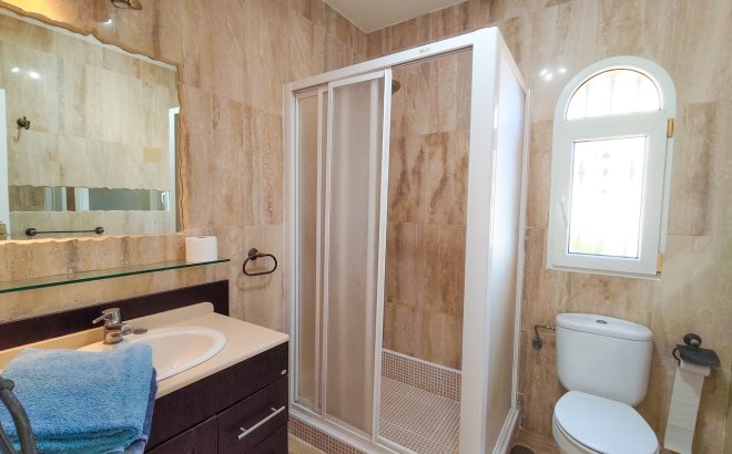 Revente - Villa -
Villamartin - Costa Blanca