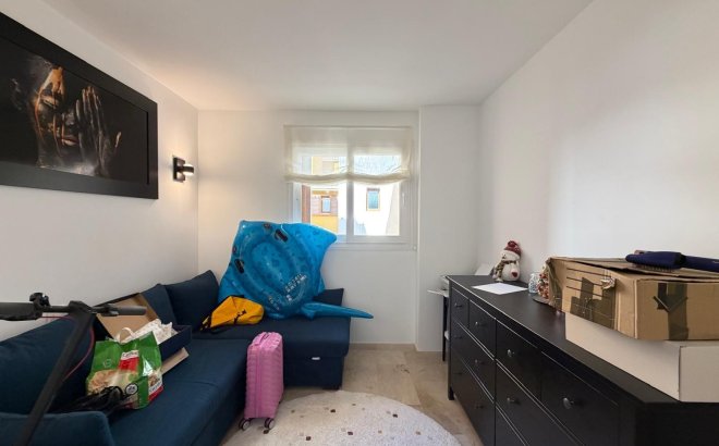 Resale - Apartment -
Torrevieja - Punta Prima
