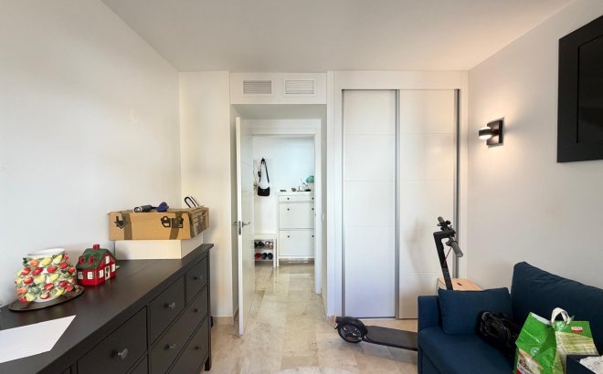 Resale - Apartment -
Torrevieja - Punta Prima
