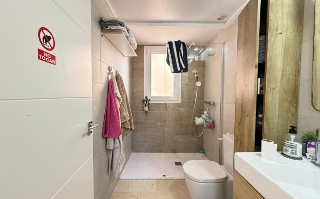 Resale - Apartment -
Torrevieja - Punta Prima