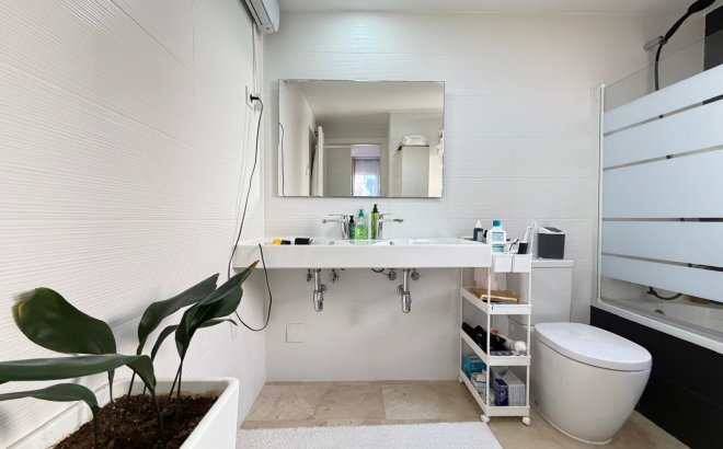 Resale - Apartment -
Torrevieja - Punta Prima