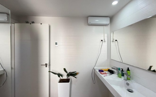 Resale - Apartment -
Torrevieja - Punta Prima