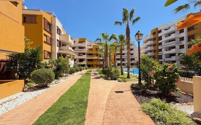 Resale - Apartment -
Torrevieja - Punta Prima