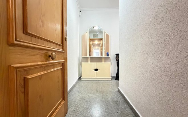 Resale - Apartment -
Torrevieja - Playa del Cura