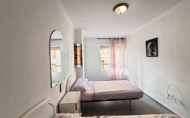 Resale - Apartment -
Torrevieja - Playa del Cura