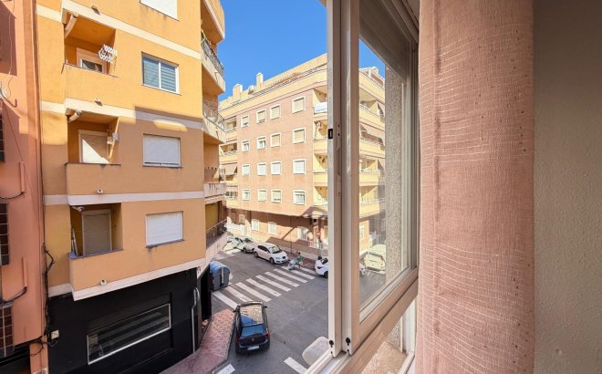 Resale - Apartment -
Torrevieja - Playa del Cura
