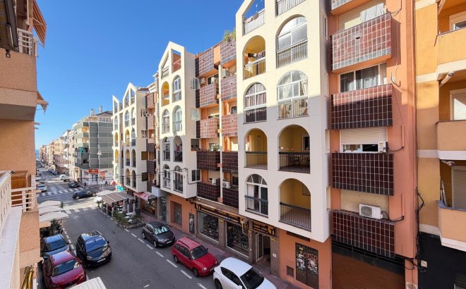 Resale - Apartment -
Torrevieja - Playa del Cura