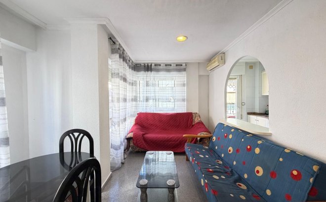 Resale - Apartment -
Torrevieja - Playa del Cura