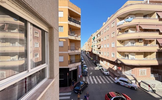 Resale - Apartment -
Torrevieja - Playa del Cura