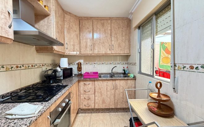 Revente - Appartement -
Torrevieja - Las Piscinas Naturales