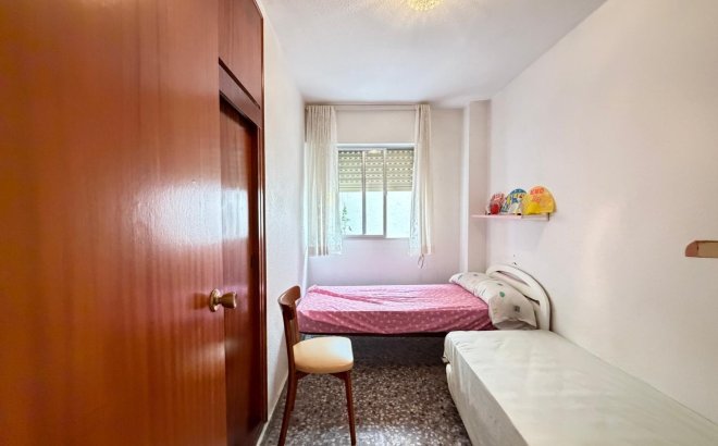Revente - Appartement -
Torrevieja - Las Piscinas Naturales
