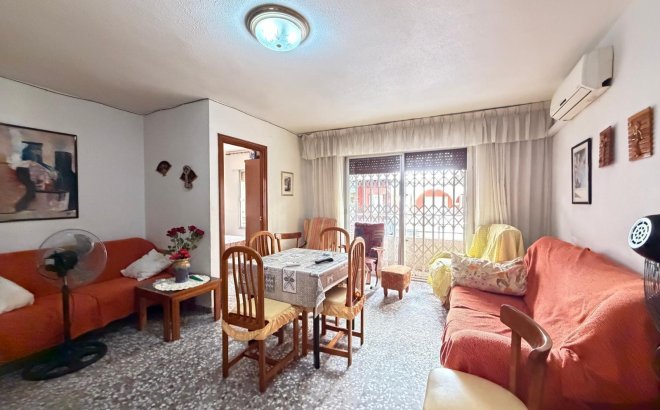 Revente - Appartement -
Torrevieja - Las Piscinas Naturales