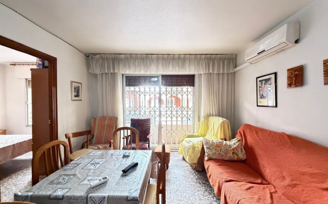 Revente - Appartement -
Torrevieja - Las Piscinas Naturales