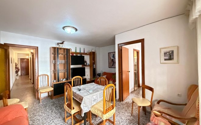 Revente - Appartement -
Torrevieja - Las Piscinas Naturales