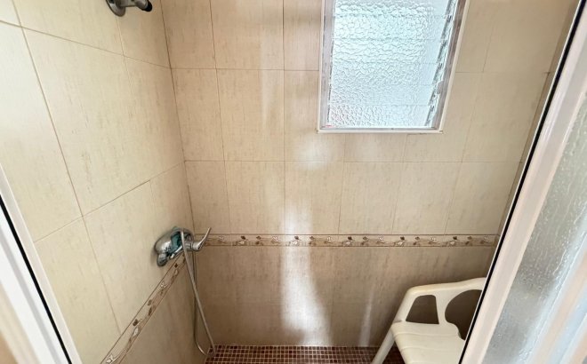 Revente - Appartement -
Torrevieja - Las Piscinas Naturales
