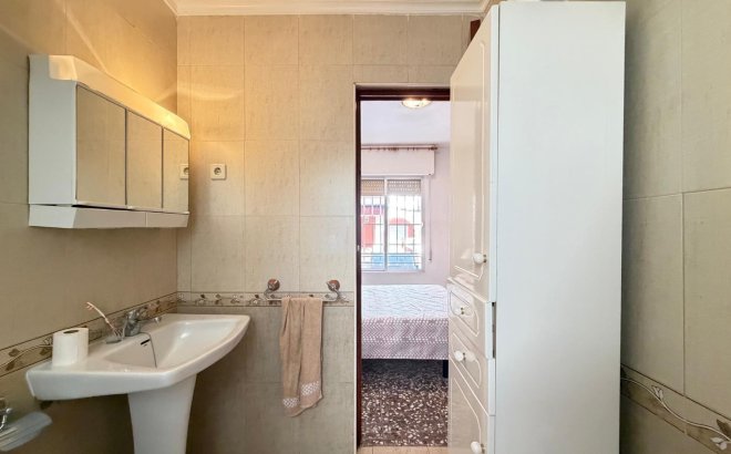 Revente - Appartement -
Torrevieja - Las Piscinas Naturales