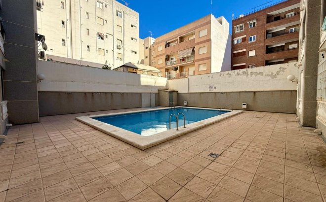 Resale - Apartment -
Torrevieja - Playa de los Locos