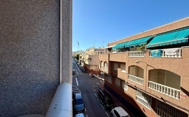 Resale - Apartment -
Torrevieja - Playa de los Locos