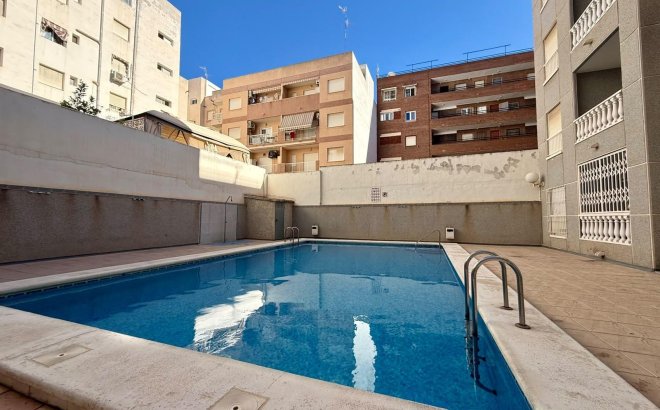 Resale - Apartment -
Torrevieja - Playa de los Locos