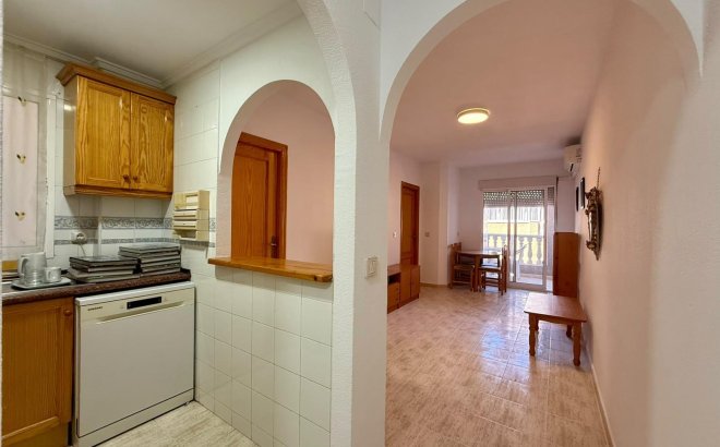 Resale - Apartment -
Torrevieja - Playa de los Locos