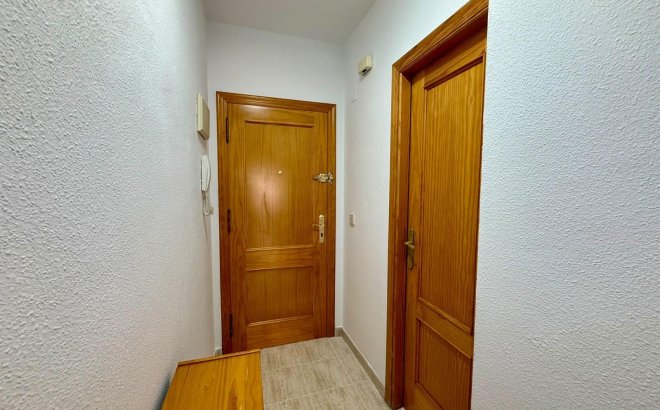 Resale - Apartment -
Torrevieja - Playa de los Locos