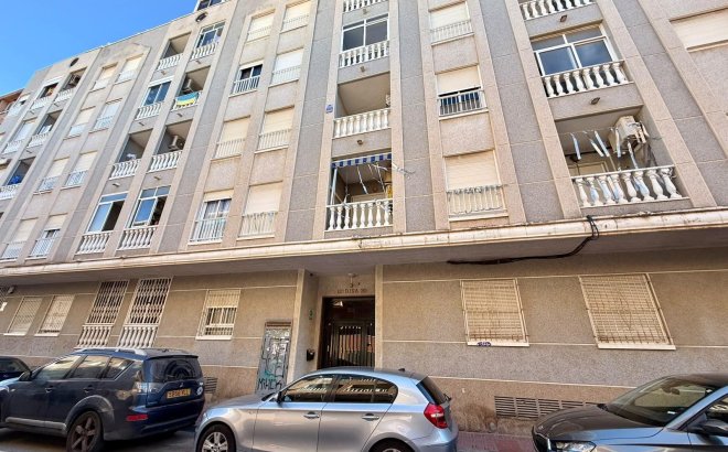 Resale - Apartment -
Torrevieja - Playa de los Locos