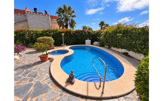 Resale - Villa -
Ciudad Quesada - Costa Blanca
