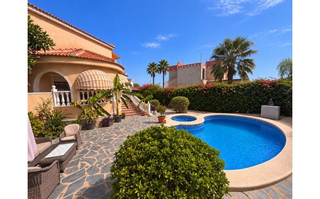 Resale - Villa -
Ciudad Quesada - Costa Blanca