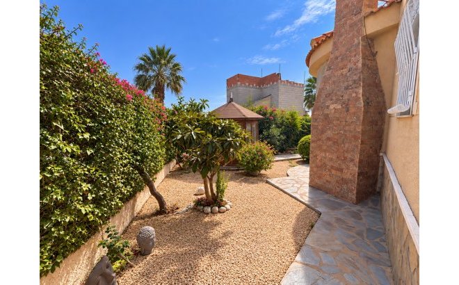 Resale - Villa -
Ciudad Quesada - Costa Blanca