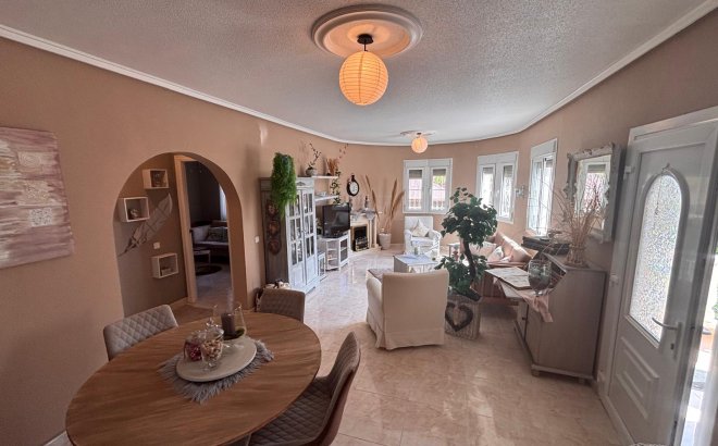 Resale - Villa -
Ciudad Quesada - Costa Blanca