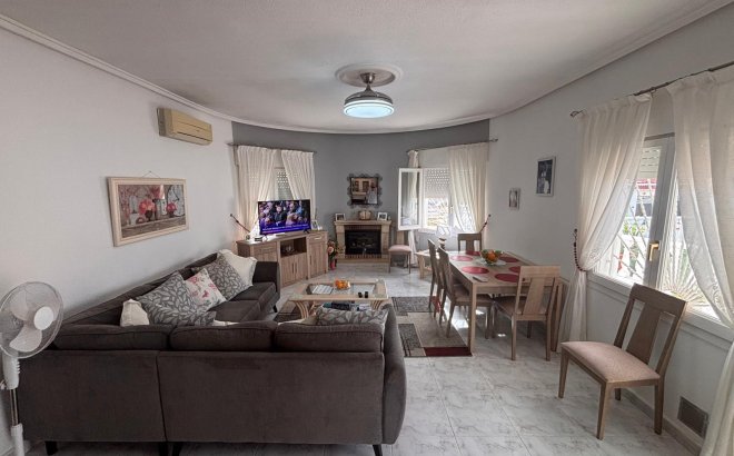 Resale - Villa -
Ciudad Quesada - Costa Blanca