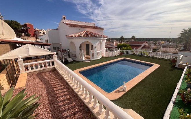 Resale - Villa -
Ciudad Quesada - Costa Blanca