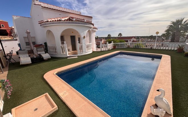 Resale - Villa -
Ciudad Quesada - Costa Blanca