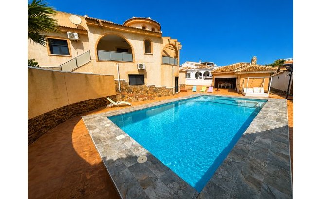 Resale - Villa -
Ciudad Quesada - Costa Blanca