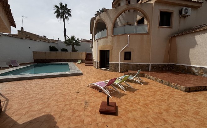 Resale - Villa -
Ciudad Quesada - Costa Blanca