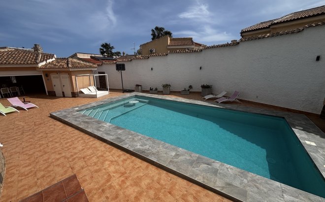 Resale - Villa -
Ciudad Quesada - Costa Blanca