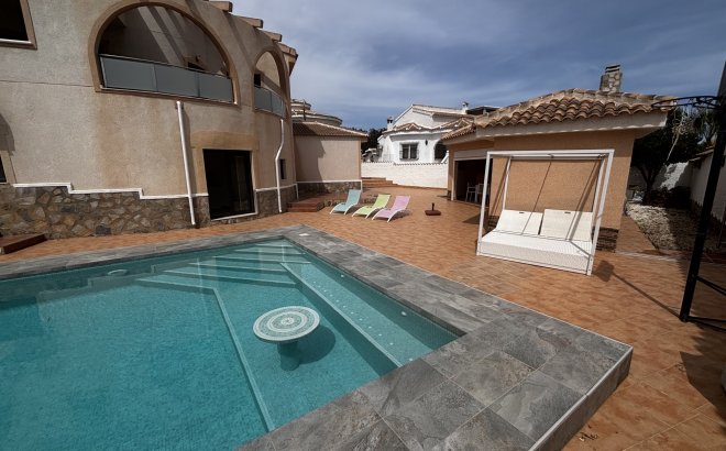 Resale - Villa -
Ciudad Quesada - Costa Blanca
