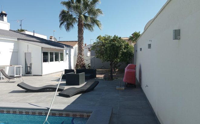 Resale - Villa -
Cabo Roig - Costa Blanca