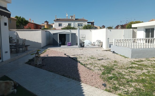 Resale - Villa -
Cabo Roig - Costa Blanca